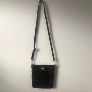 Tommy Hilfiger Black Leather Crossbody Bag | Perfect for Everyday Use